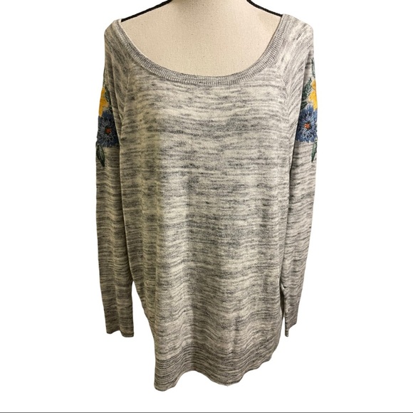 Torrid womens grey white space dye knit sunflower embroidery size 2 plus… - Picture 3 of 12